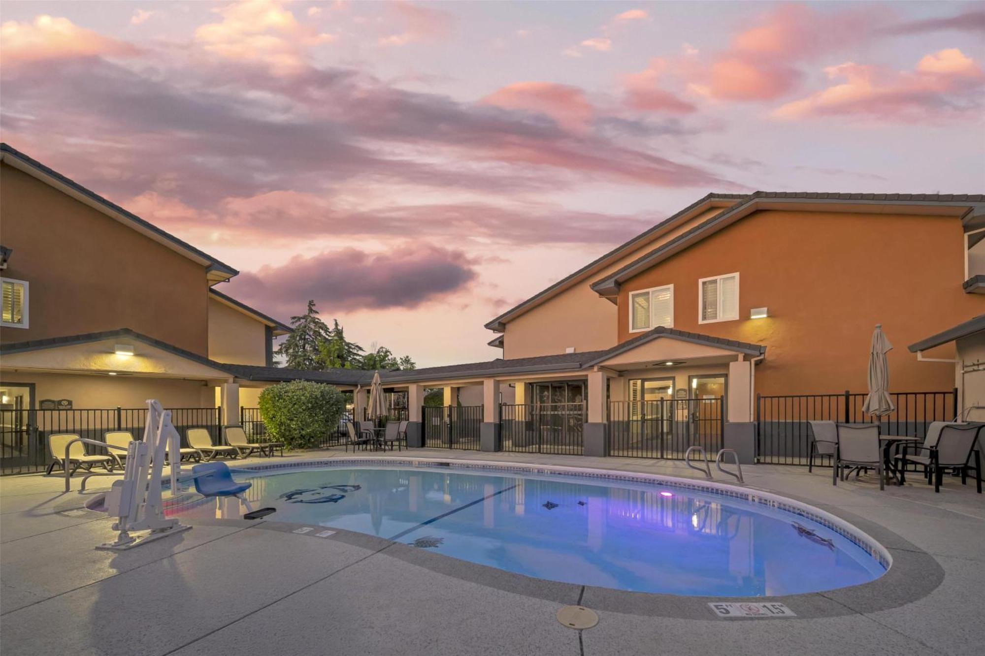 Best Western Antelope Inn & Suites Red Bluff Kültér fotó